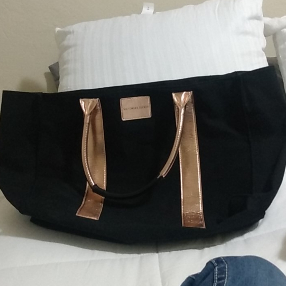 Victoria Secret BLACK WEEKENDER BAG